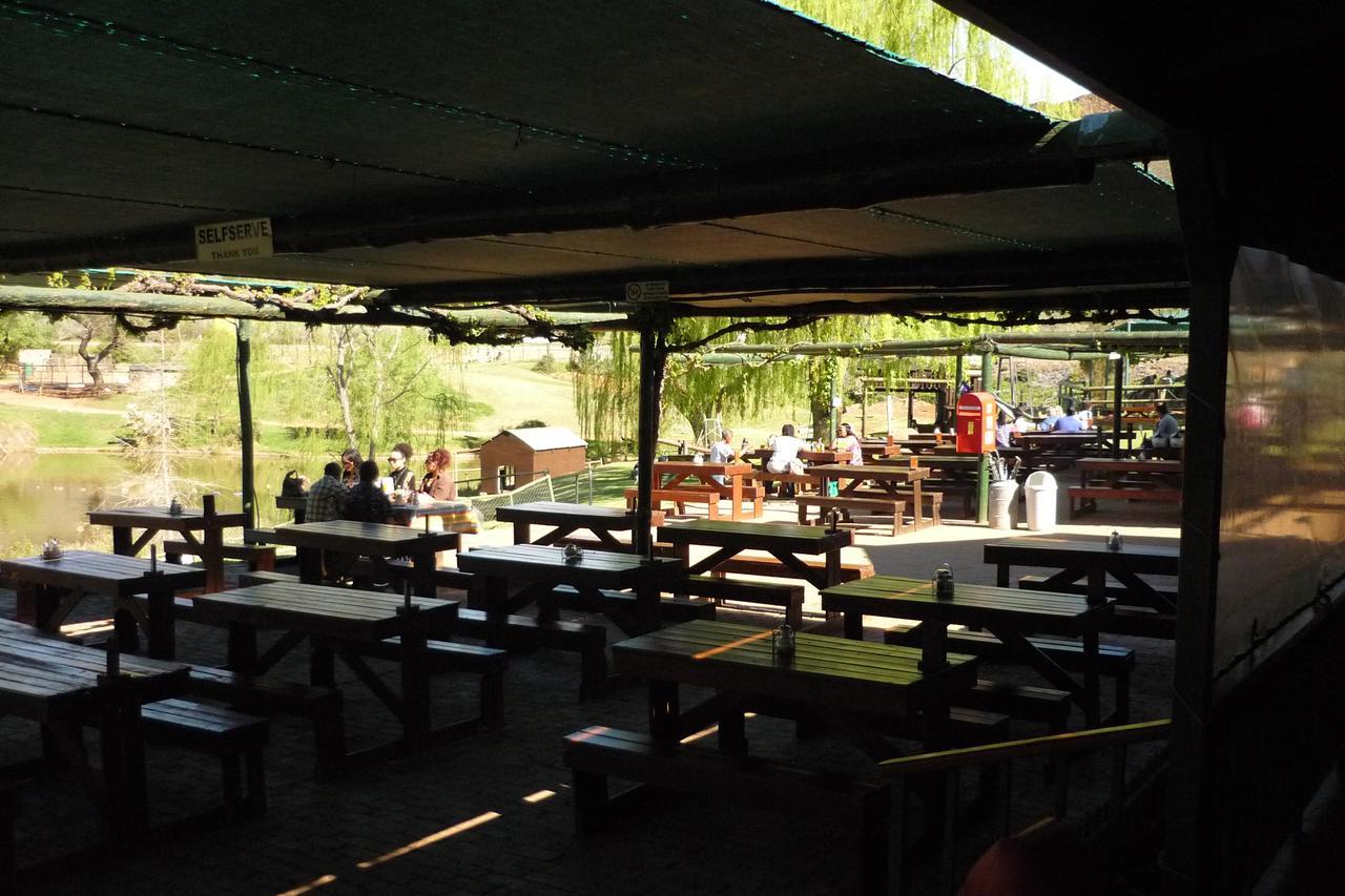 Wilgewandel Holiday Farm&Day Restaurant Oudtshoorn Exterior foto